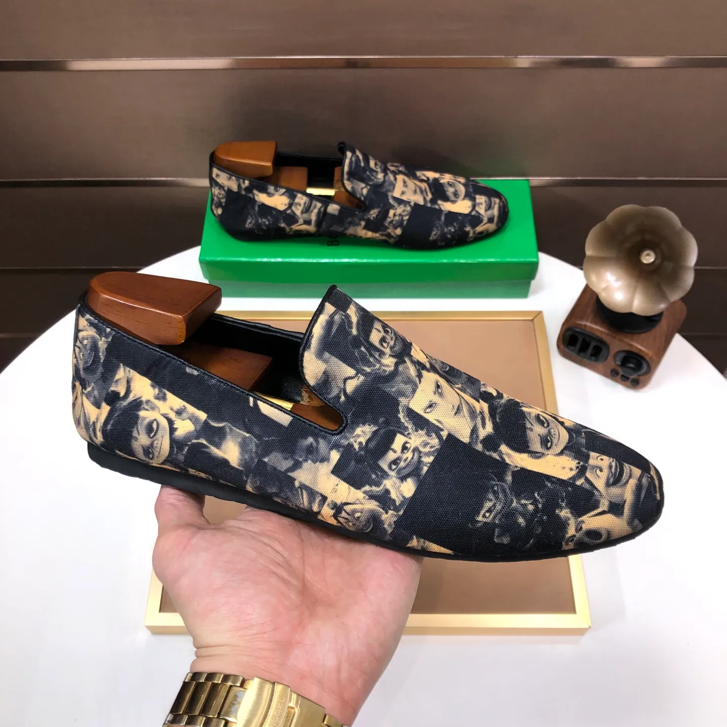 Men's shoes 💰460💰 [Botteg Venetta (BV)] (wallet shoes) exclusive new model official website new model The upper is made of high-quality top calfskin. Delicate feel and flowing luxurious texture. Tailor-made for refined men to create a noble aura. Detailed and regular Mark hand-stitching. Smooth lines. Full sheepskin lining, comfortable to wash sweat. 38-44